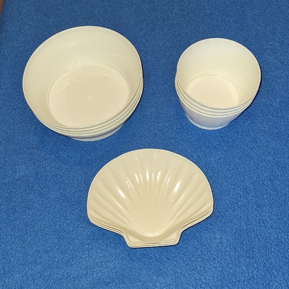 Anchor Hocking Vintage Elegant Serving Cream Dinnerware Set - Picture 1 of 8